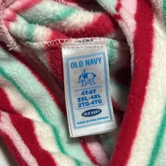 Old  Navy - candy cane design fleece hat and mittens. Size 4-5 - Picture 4 of 4